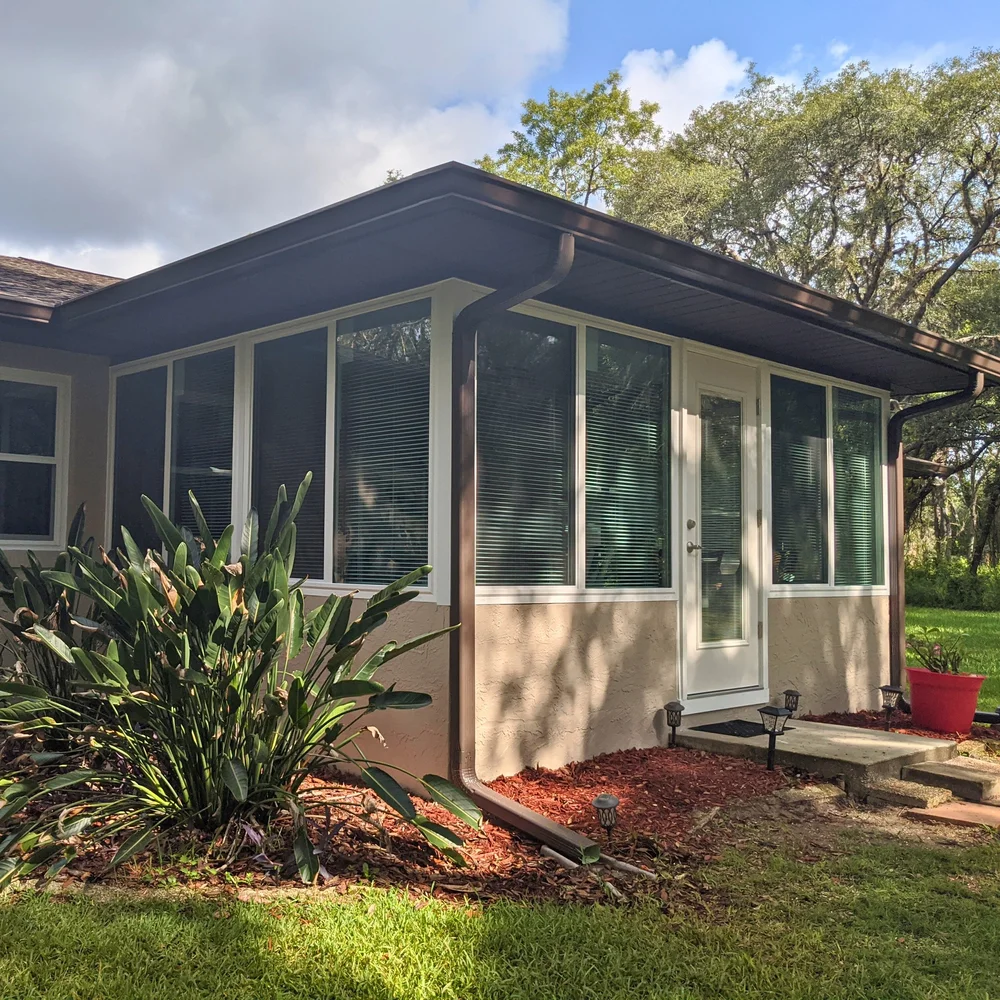 Artisan insulated lanai enclosure
